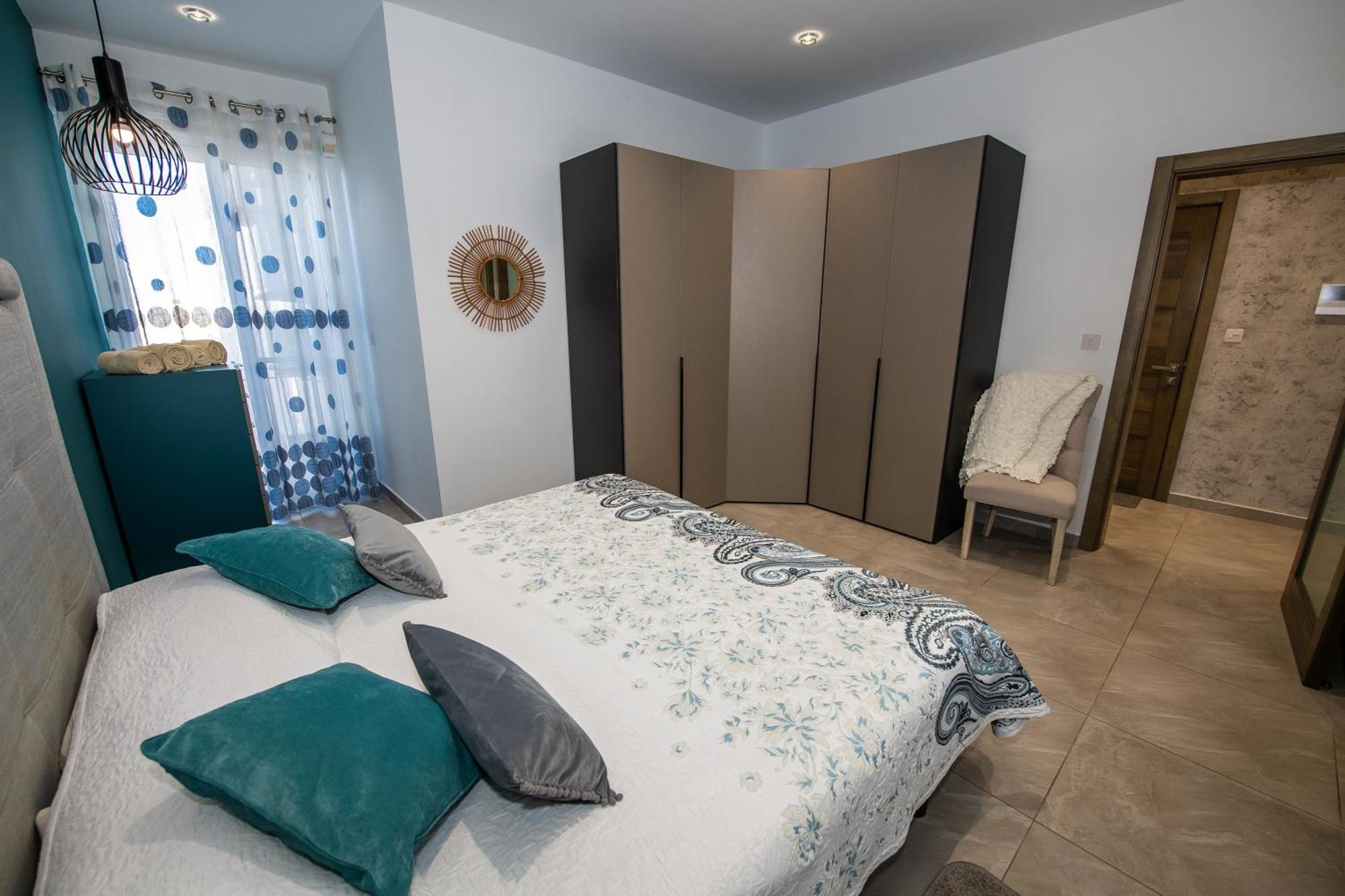 Clifftop Modern Apartment Меллиеха Экстерьер фото